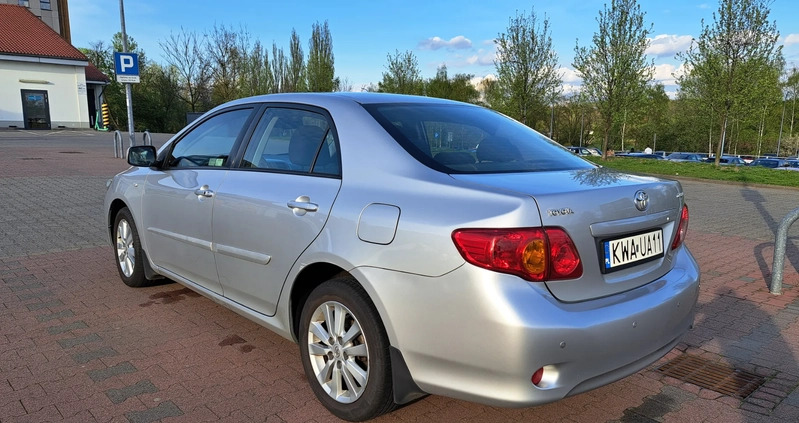 Toyota Corolla cena 19900 przebieg: 195500, rok produkcji 2008 z Katowice małe 254